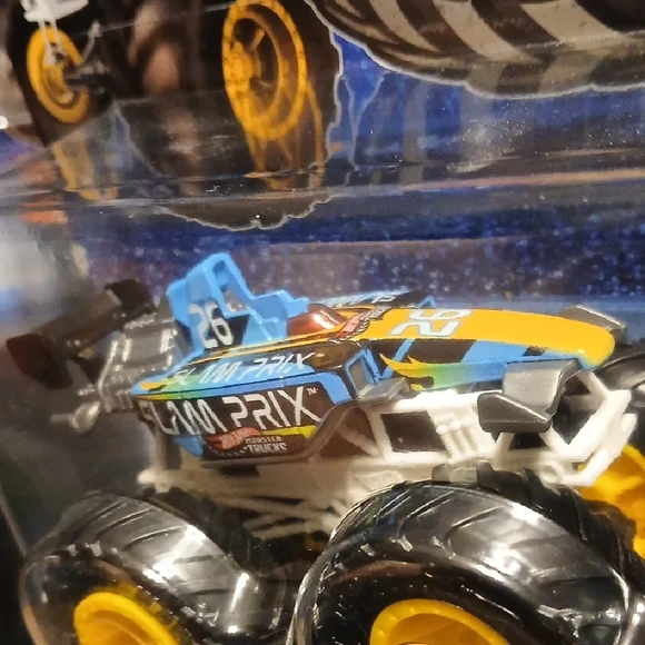 Slam PRIX ...DODGE CHARGER Hot Wheels Monster Trucks - Picture 3 of 9